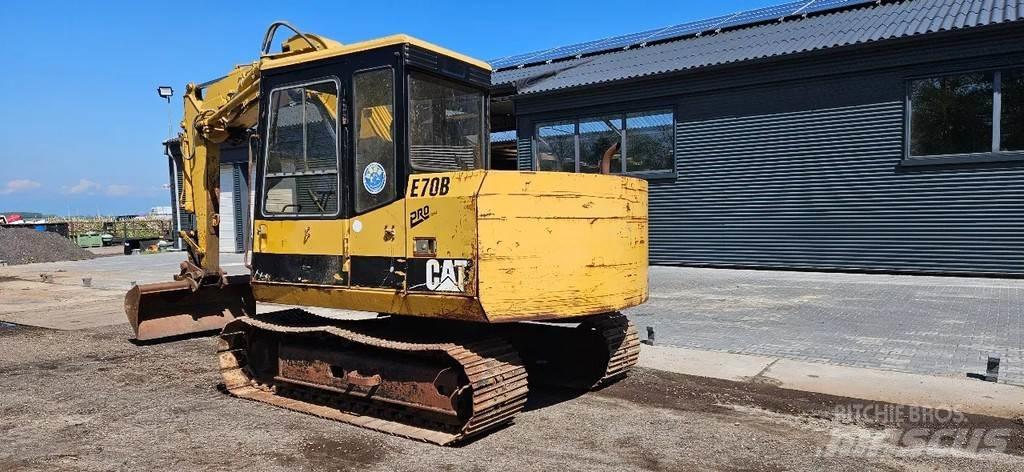 CAT E 70 B Midikaivukoneet 7t - 12t