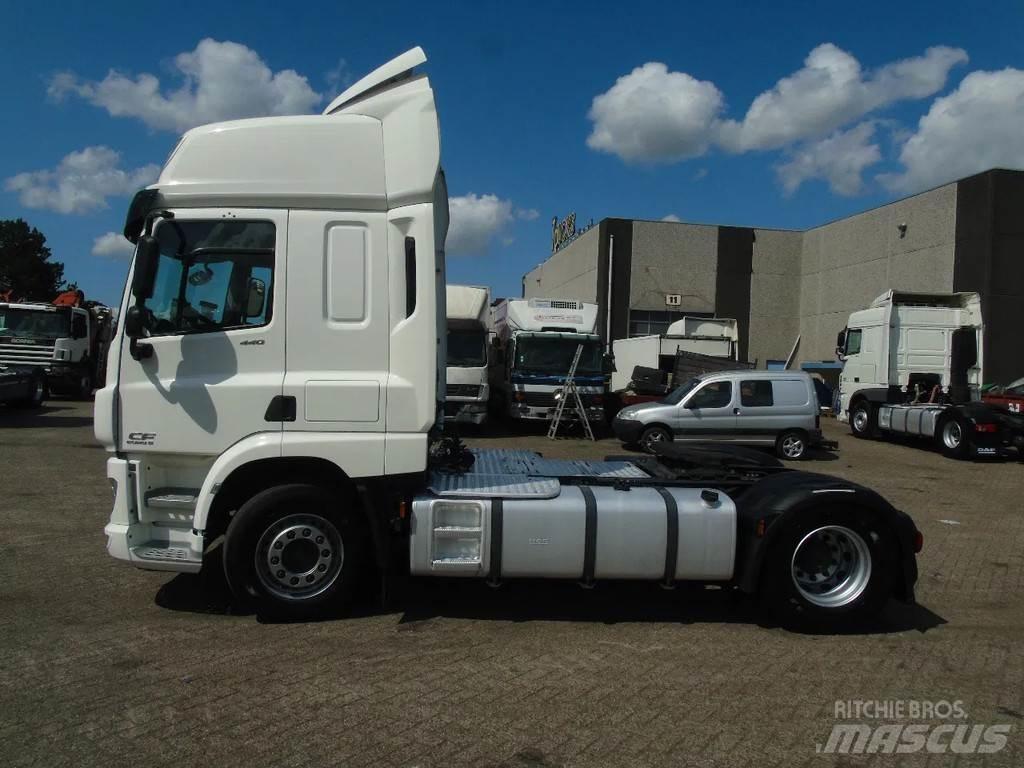DAF CF 440 + EURO 6 Vetopöytäautot