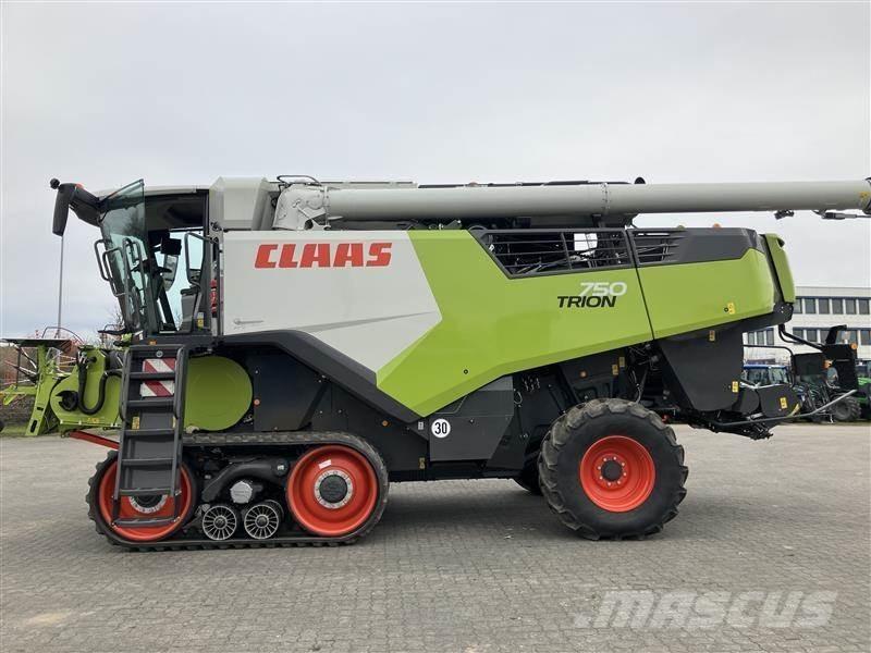 CLAAS TRION 750 TT Leikkuupuimurit