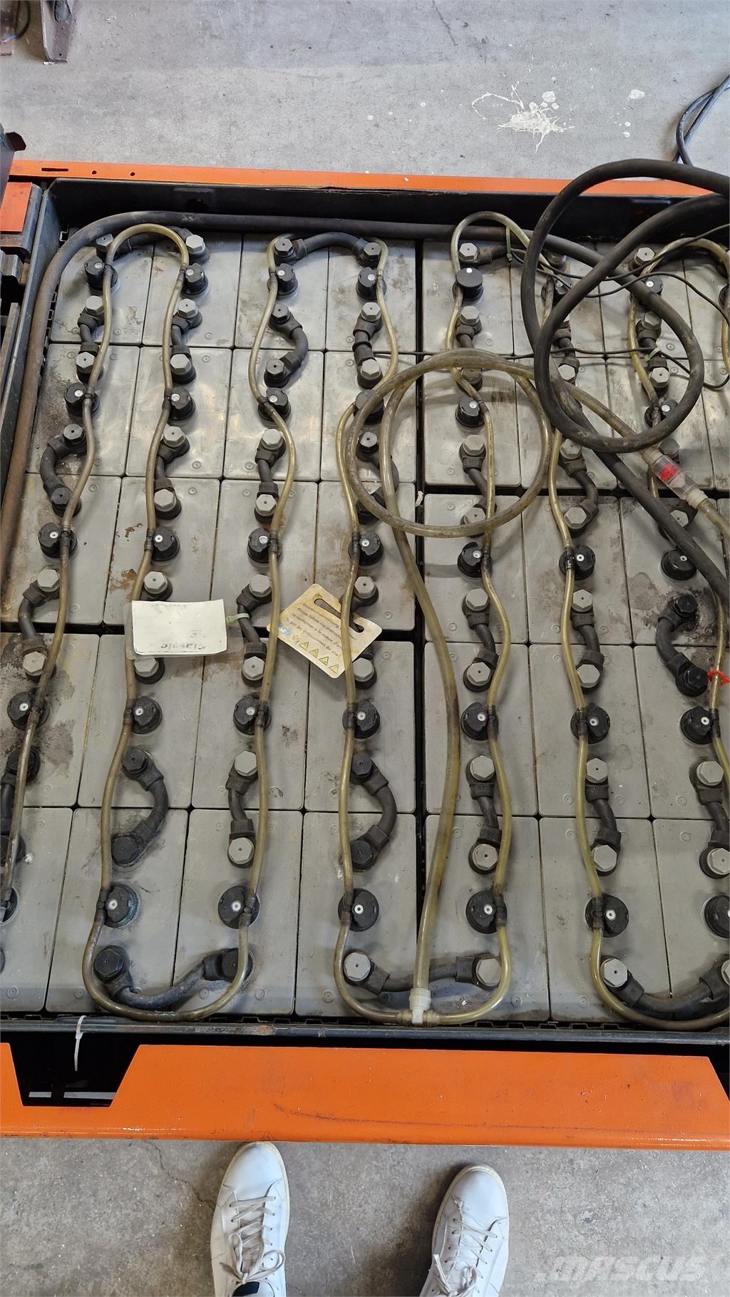 Toyota 7FBMF30 Sähkötrukit