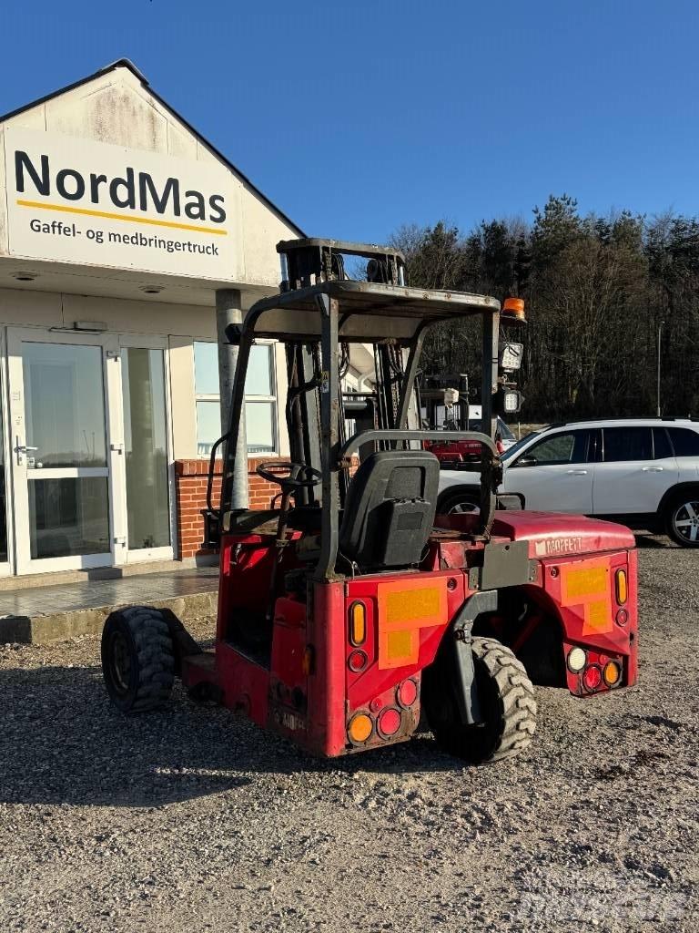 Moffett M4 25.3 Dieseltrukit