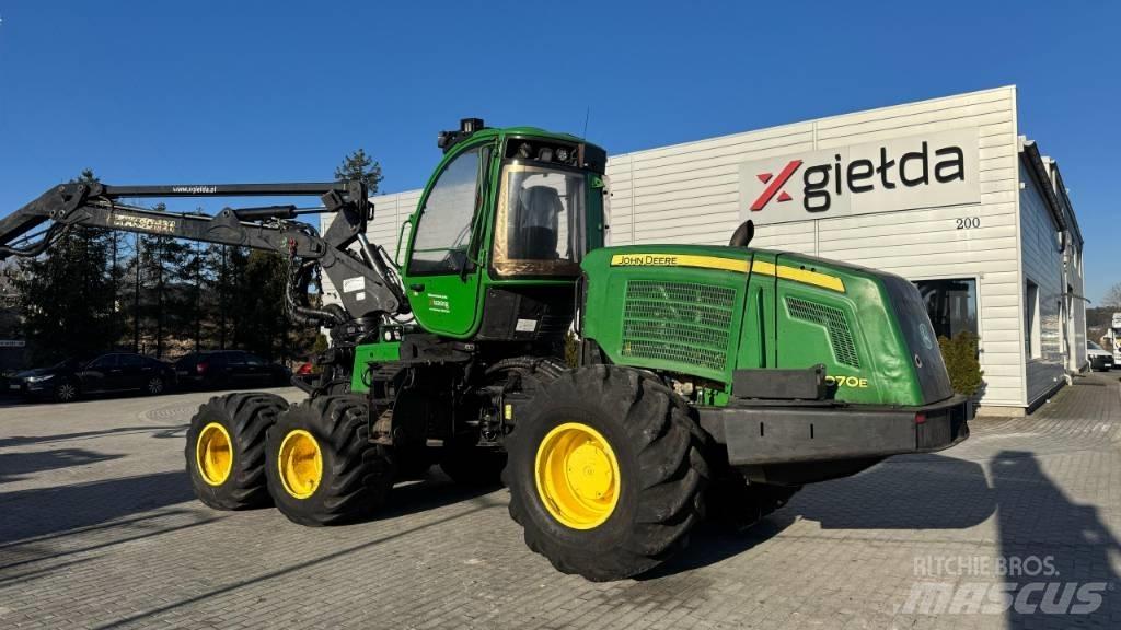 John Deere 1070 E Harvesterit