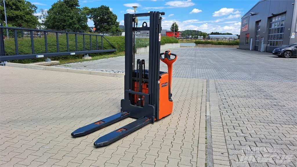 Linde L14C Käyden ajettavat pinoamistrukit