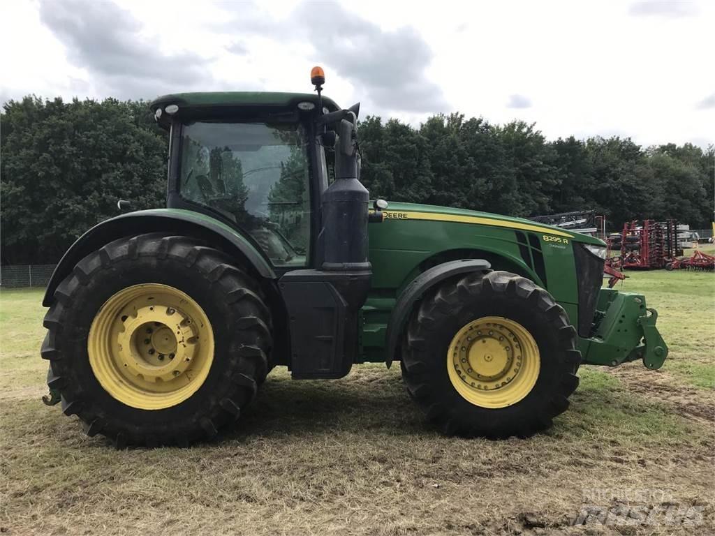 John Deere 8295R Traktorit