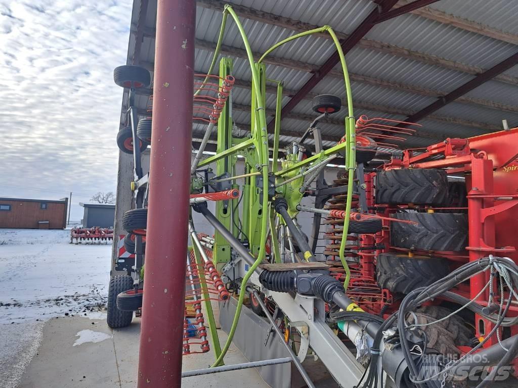CLAAS Liner 2900 Pöyhimet ja haravat