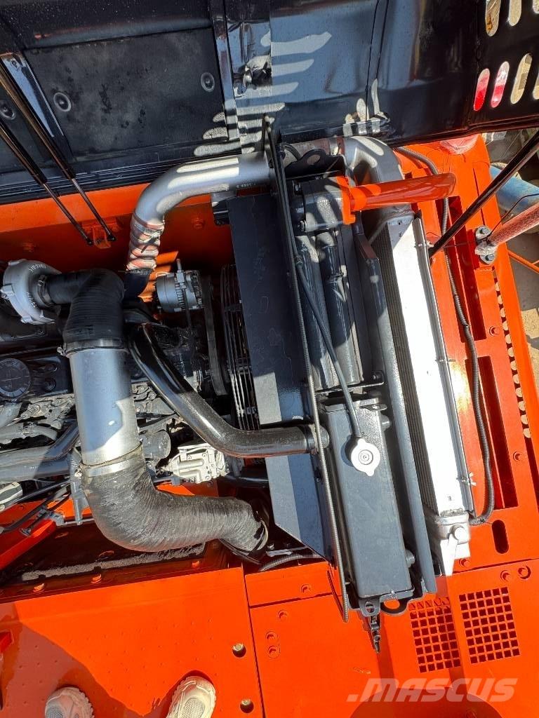 Doosan DX 300 LC-9S Telakaivukoneet