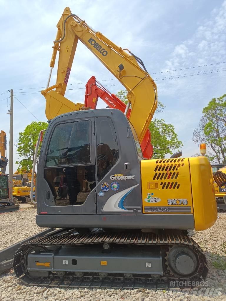 Kobelco SK 75 Minikaivukoneet < 7t