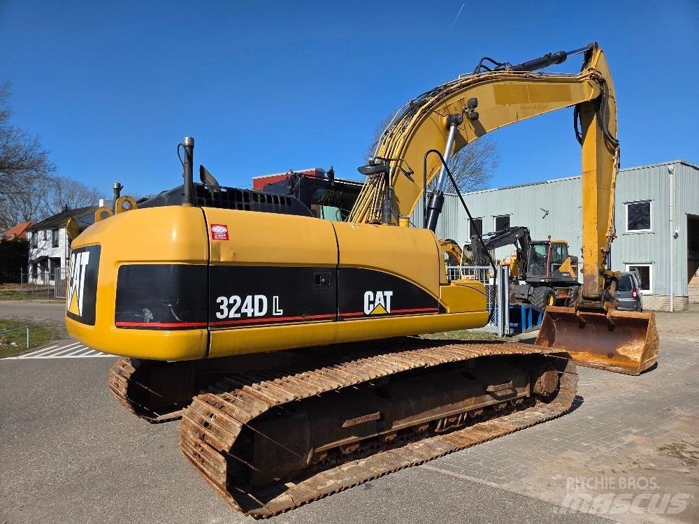 CAT 324DL Telakaivukoneet