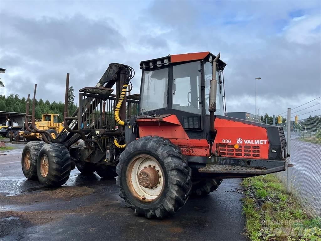 Valmet 836 Kuormatraktorit