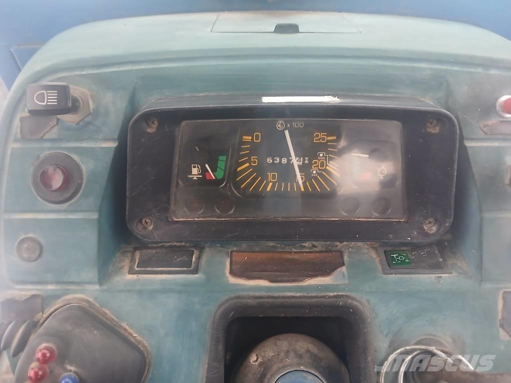 Ford 5610 II Farmall Traktorit