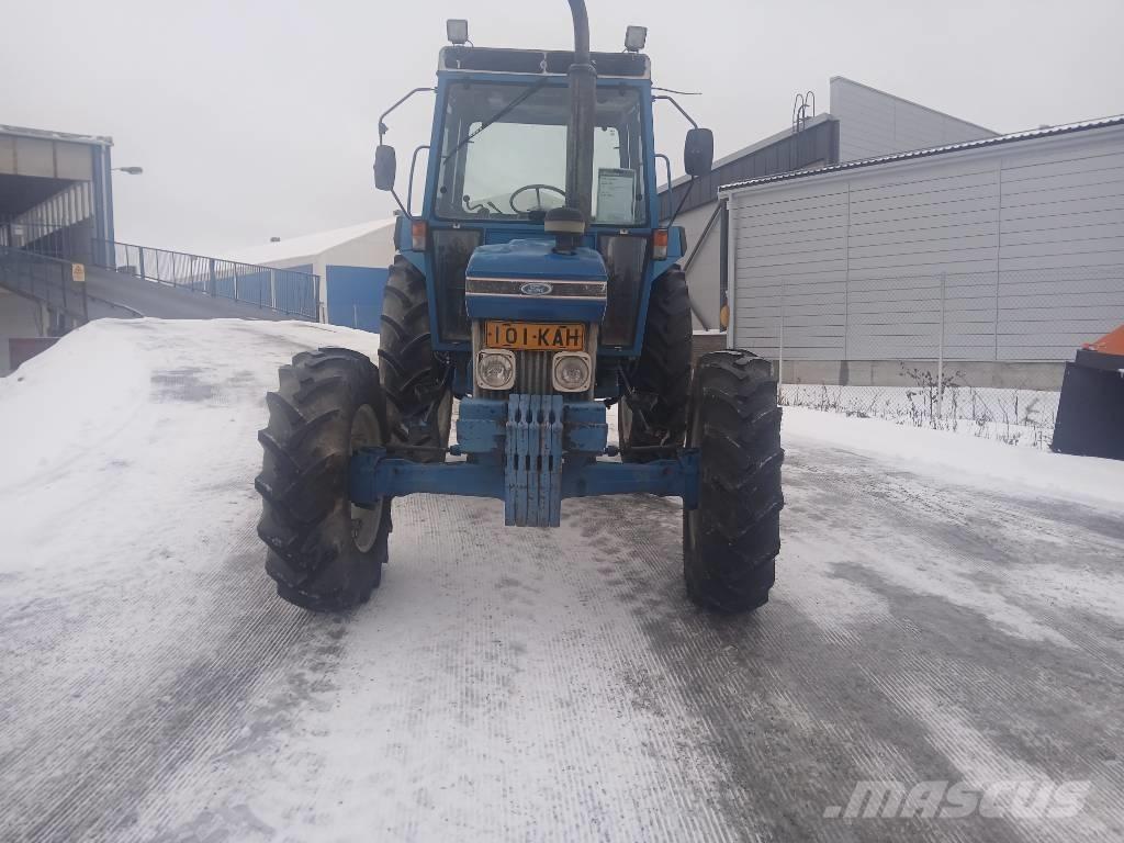 Ford 5610 II Farmall Traktorit