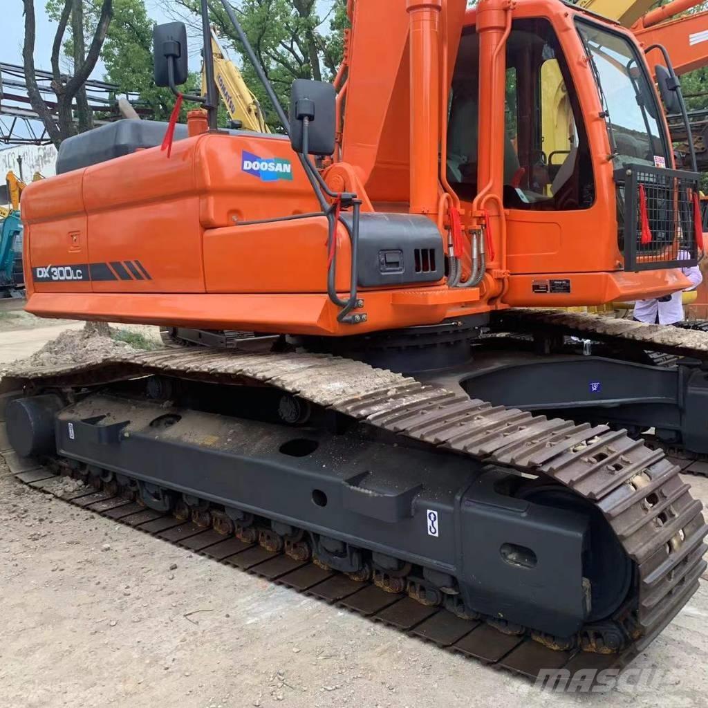 Doosan DX 30 0 Telakaivukoneet