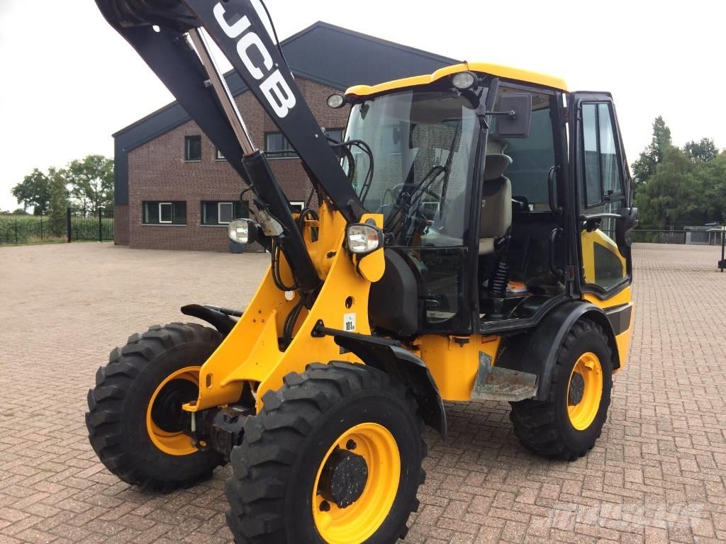 JCB 406 Pyöräkuormaajat