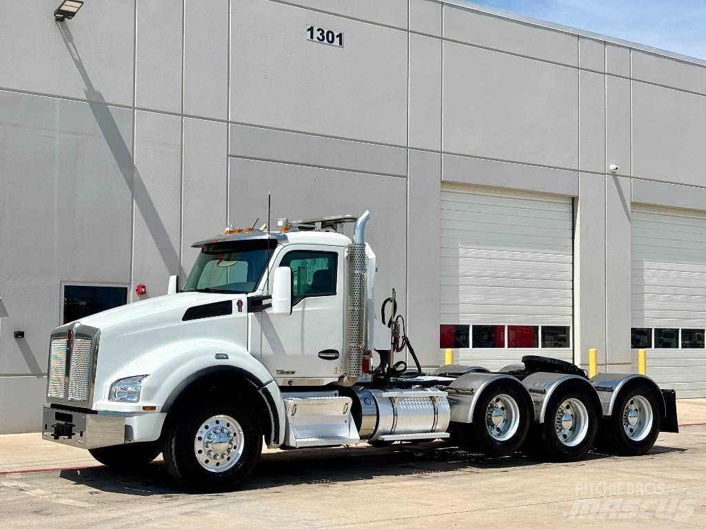 Kenworth T 880 Vetopöytäautot
