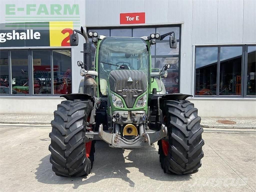 Fendt 516 vario Traktorit