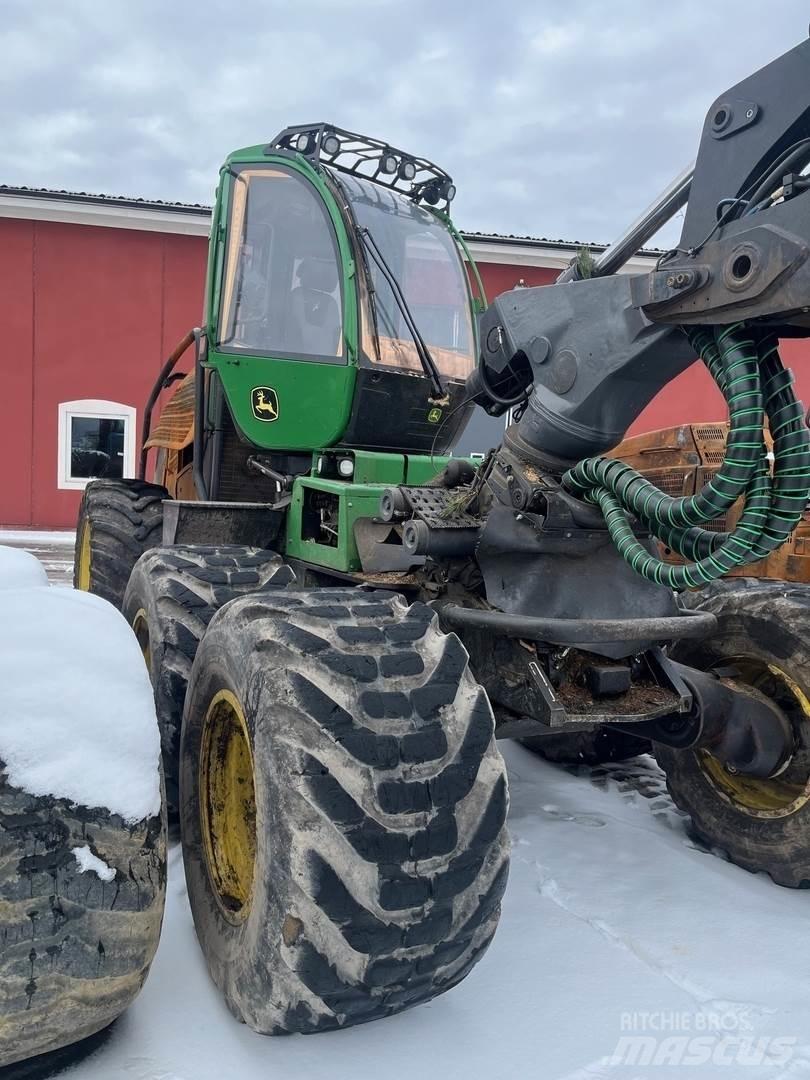 John Deere 1270G Harvesterit