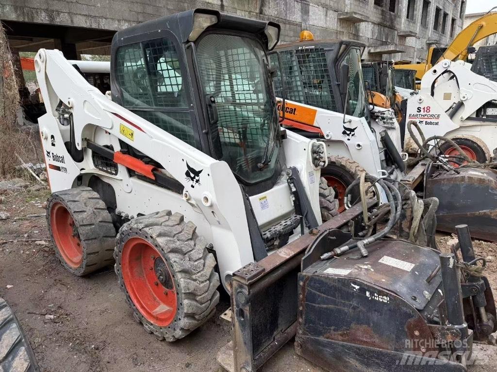Bobcat S 220 S750 Liukuohjatut kuormaajat