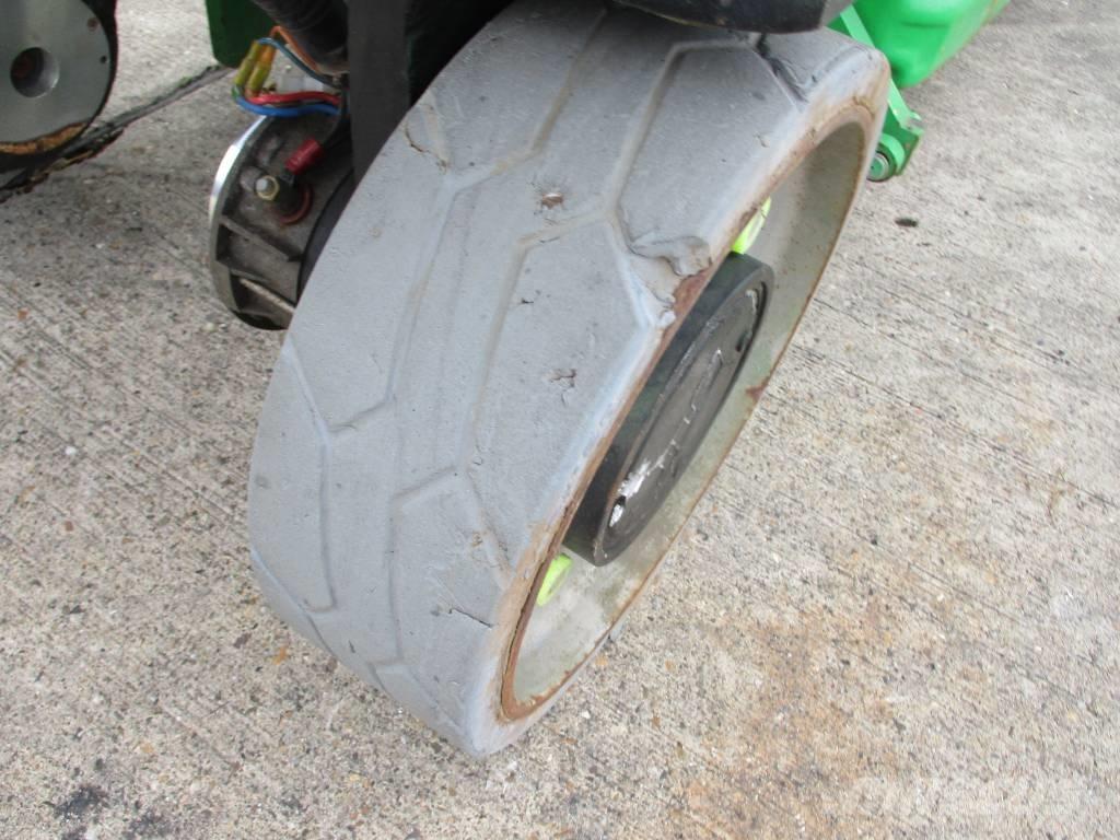 JLG 2632 ES (983) Saksilavat