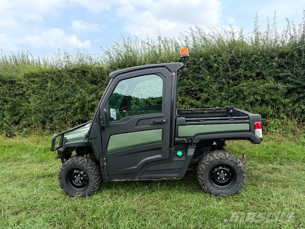 John Deere XUV 865 Taajamakoneet