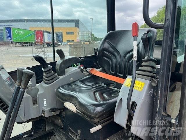 Kubota KX 016-4 Minikaivukoneet < 7t