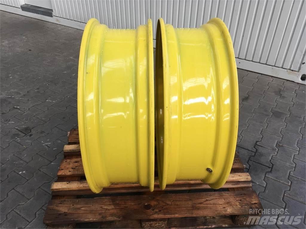 John Deere 10x34 Renkaat ja vanteet