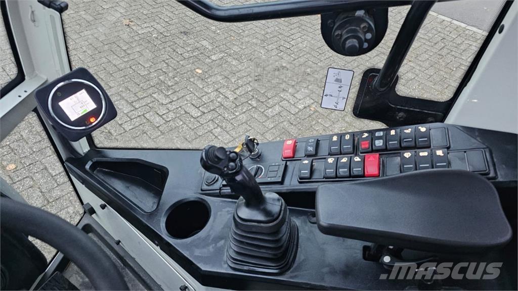 CLAAS Torion 535 Pyöräkuormaajat