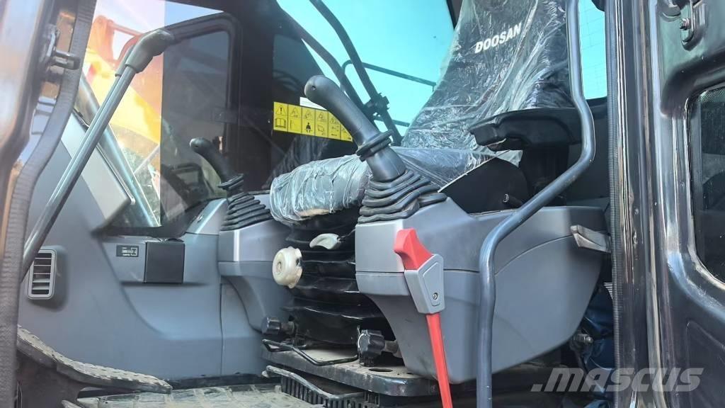 Doosan DX300 Telakaivukoneet