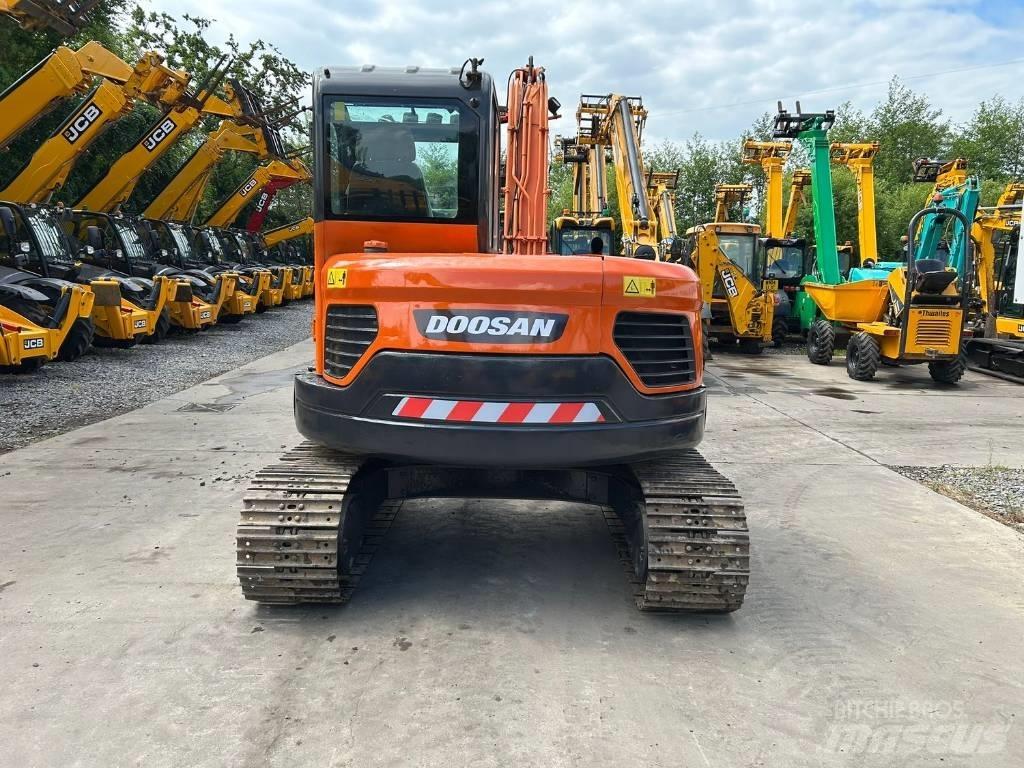 Doosan DX 80 R Midikaivukoneet 7t - 12t