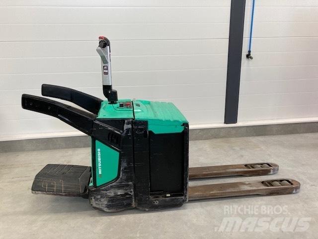 Mitsubishi PBV20N2 Lavansiirtotrukit ajotasolla