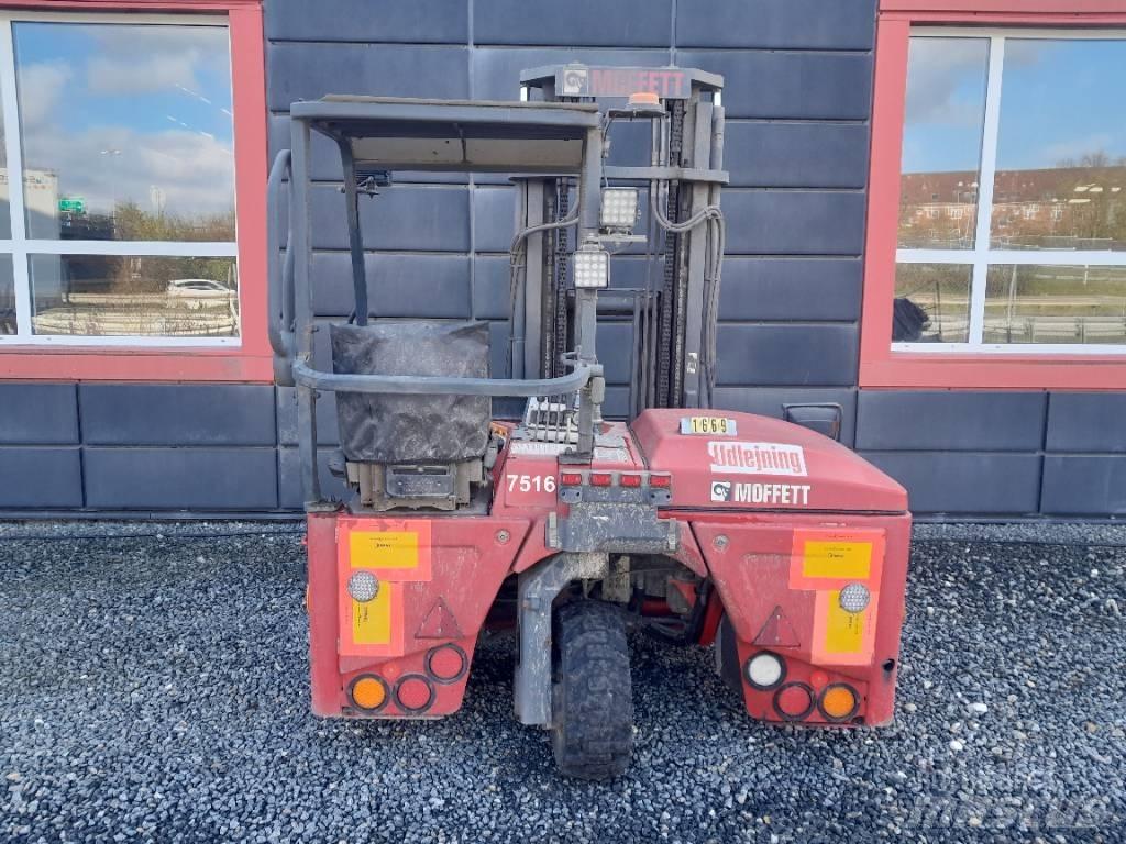Moffett M4 25.3 NX Muut haarukkatrukit