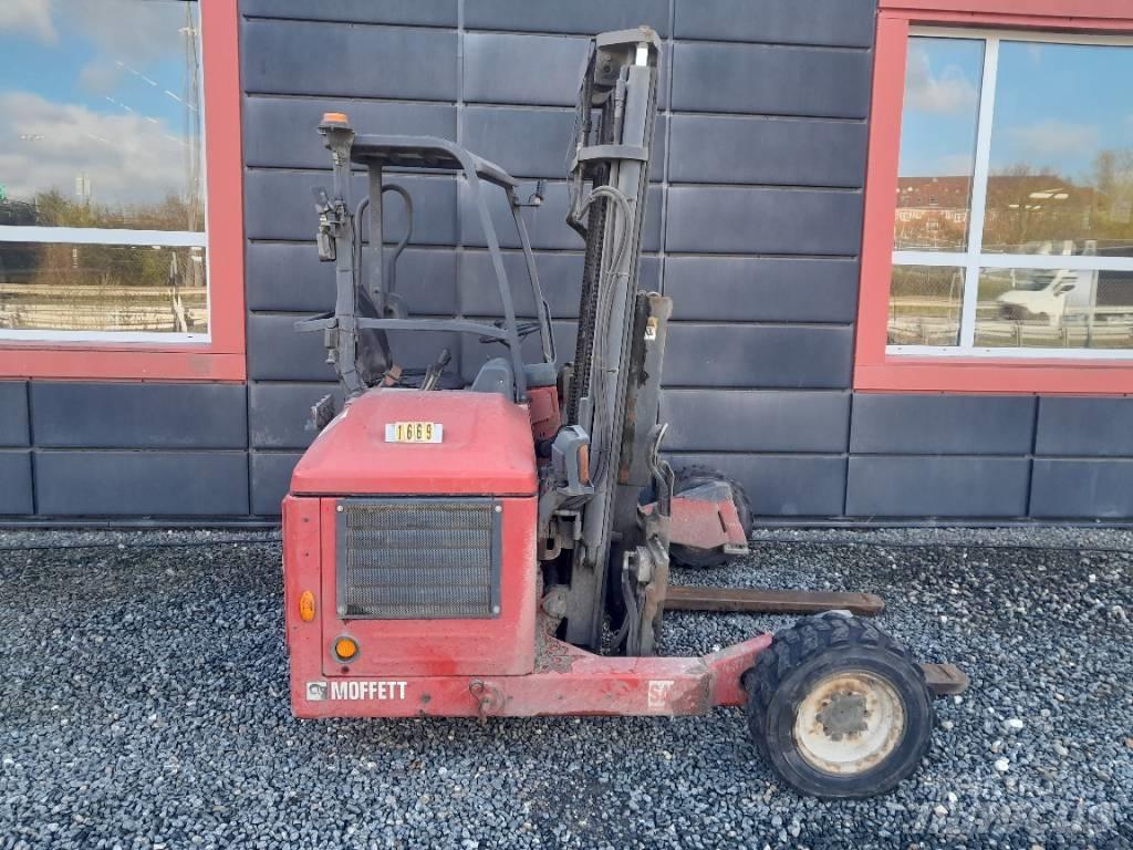 Moffett M4 25.3 NX Muut haarukkatrukit