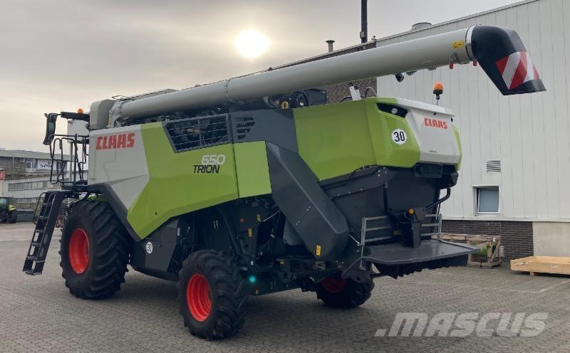CLAAS TRION 650 Leikkuupuimurit