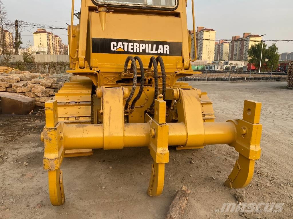 CAT D 6 D Telaketjupuskutraktorit