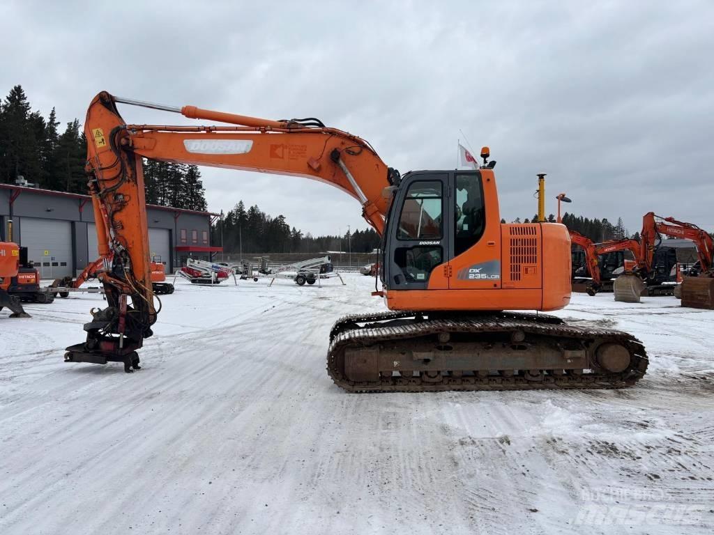Doosan DX225 LC R Telakaivukoneet