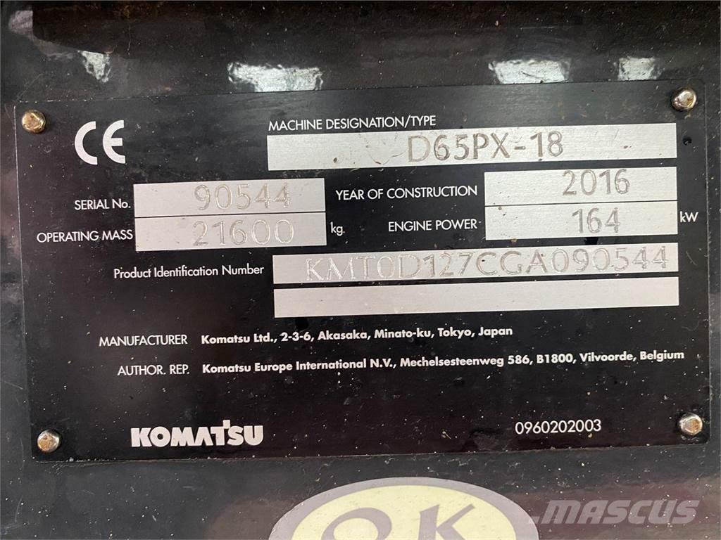 Komatsu D65PX-18 Telaketjupuskutraktorit