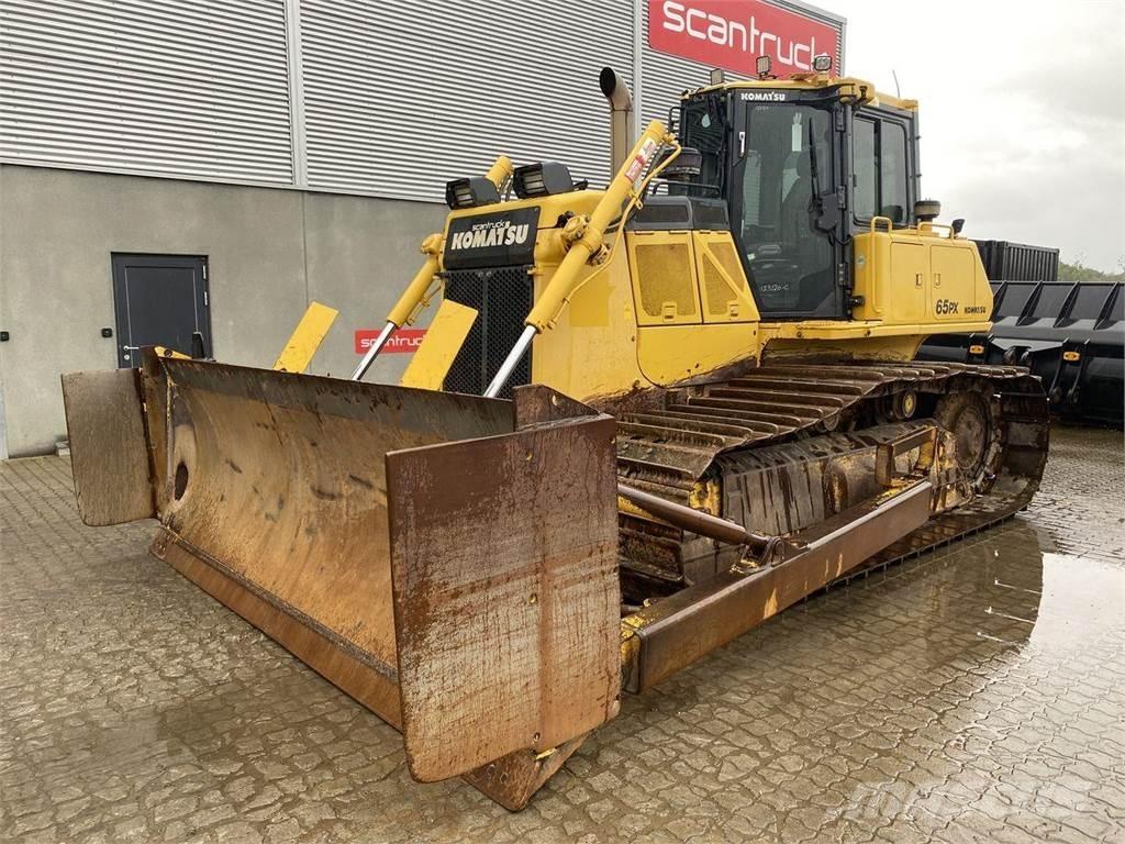 Komatsu D65PX-18 Telaketjupuskutraktorit