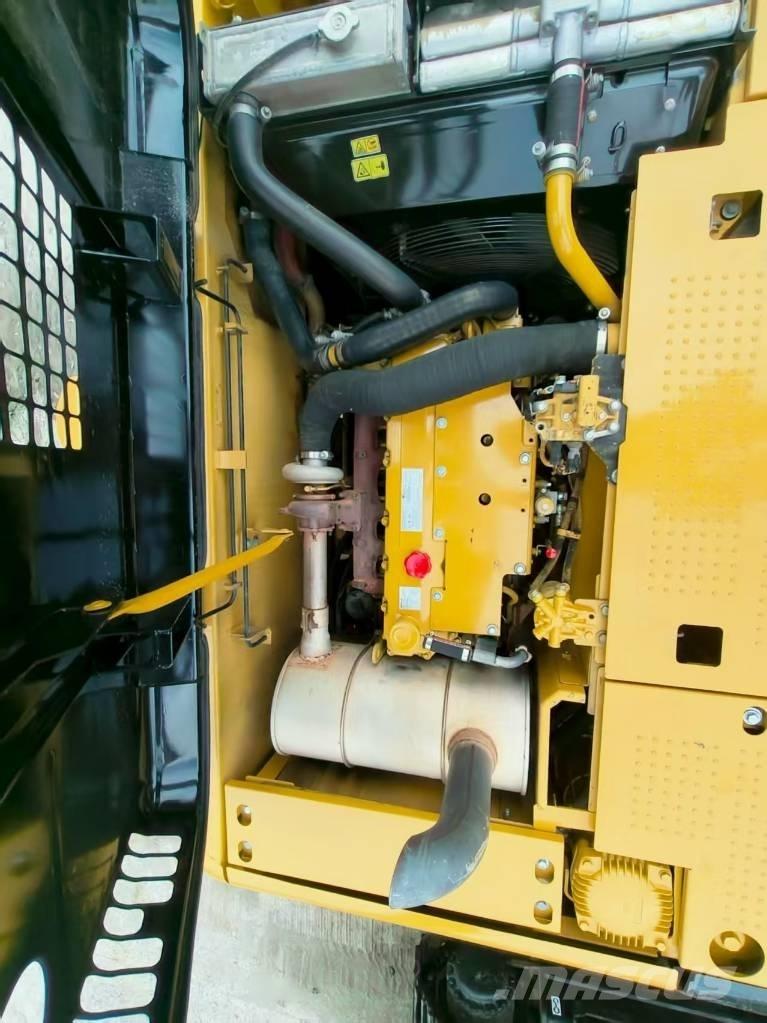 CAT 320 D Telakaivukoneet