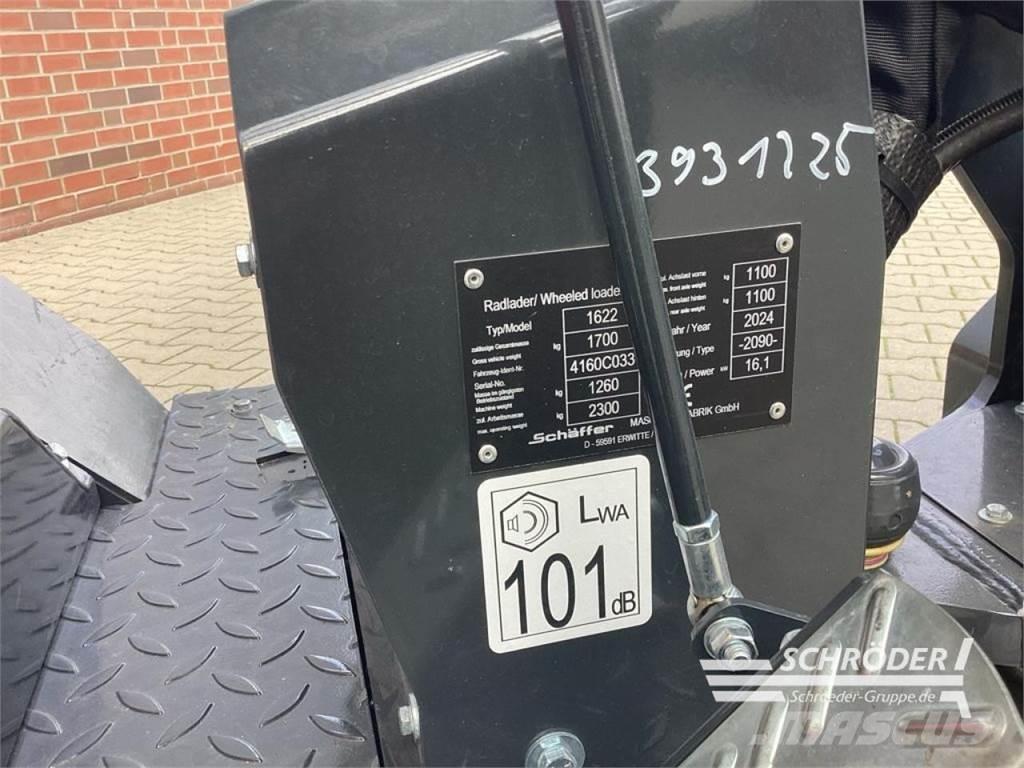 Schäffer 1622 Pienkuormaajat
