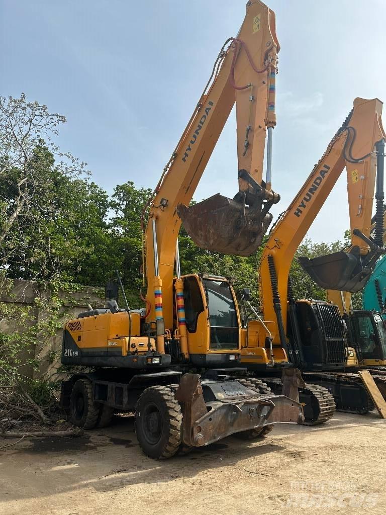 Hyundai R210W-9 Pyöräkaivukoneet