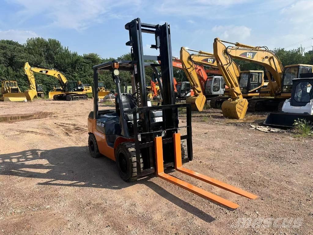 Toyota 30 forklift Dieseltrukit