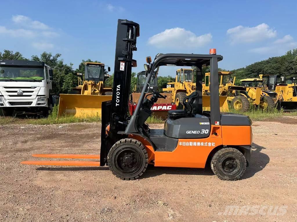 Toyota 30 forklift Dieseltrukit