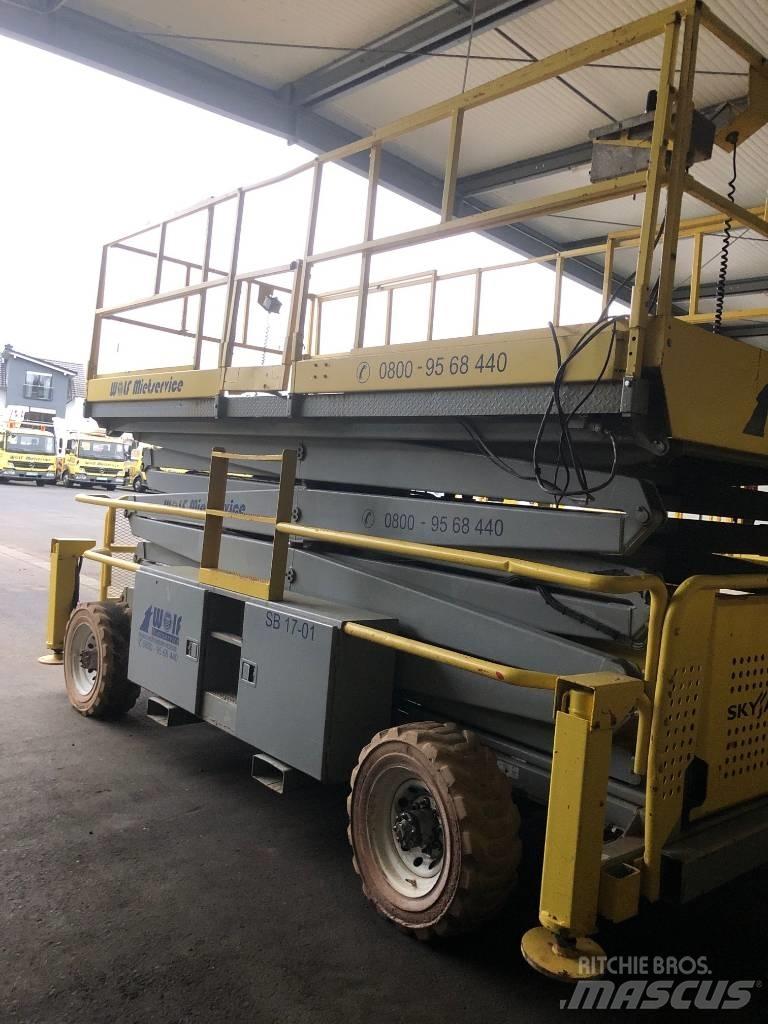 SkyJack SJ 9250 RT Saksilavat