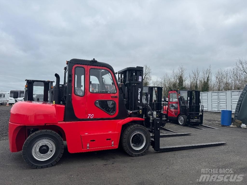 YangFT 7 CPCD TON Dieseltrukit