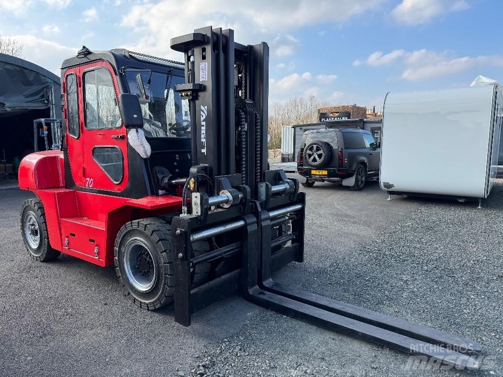 YangFT 7 CPCD TON Dieseltrukit