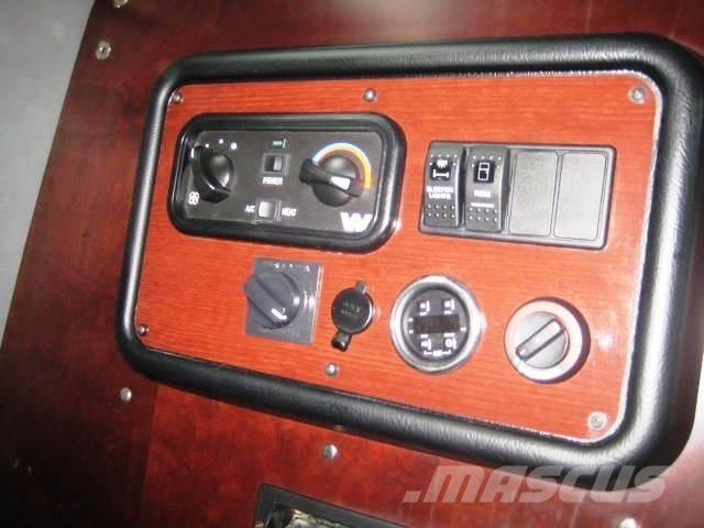 Western Star 5700 XE Vetopöytäautot
