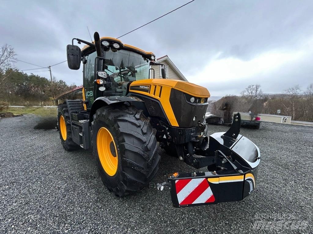 JCB 4220 FASTRAC Traktorit
