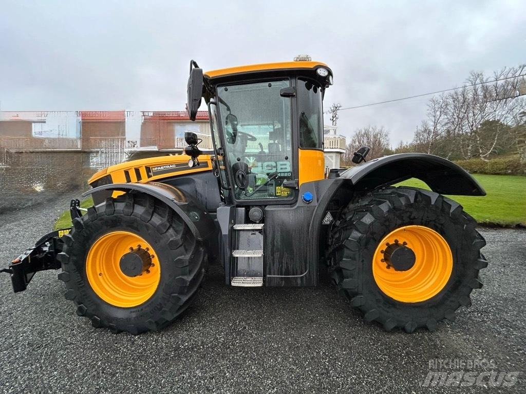 JCB 4220 FASTRAC Traktorit
