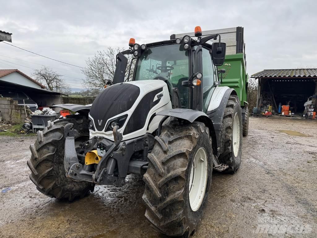 Valtra N174 Traktorit