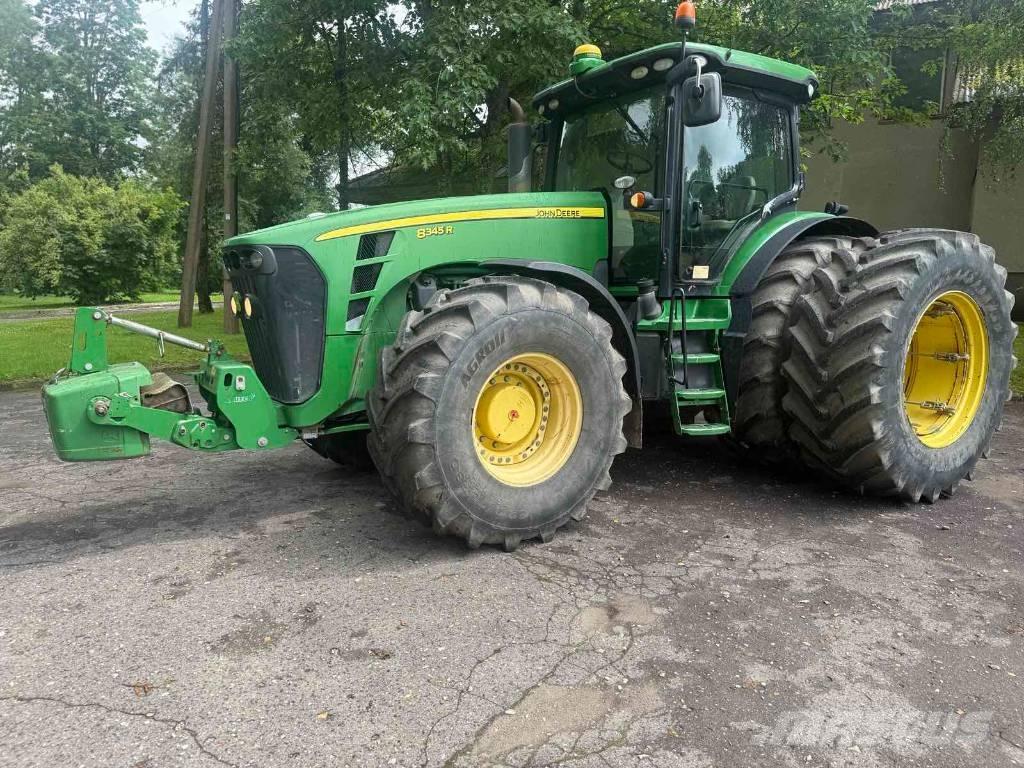 John Deere 8345 R Traktorit