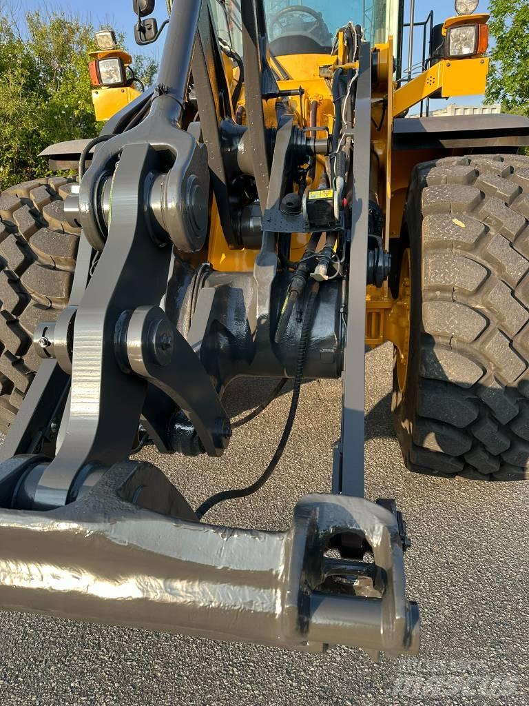 Volvo L120g Pyöräkuormaajat